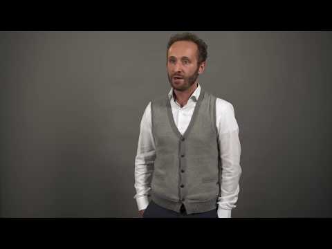 Built with Qt - Raytheon AnschĂźtz loves QML  - with Jakob Gaude